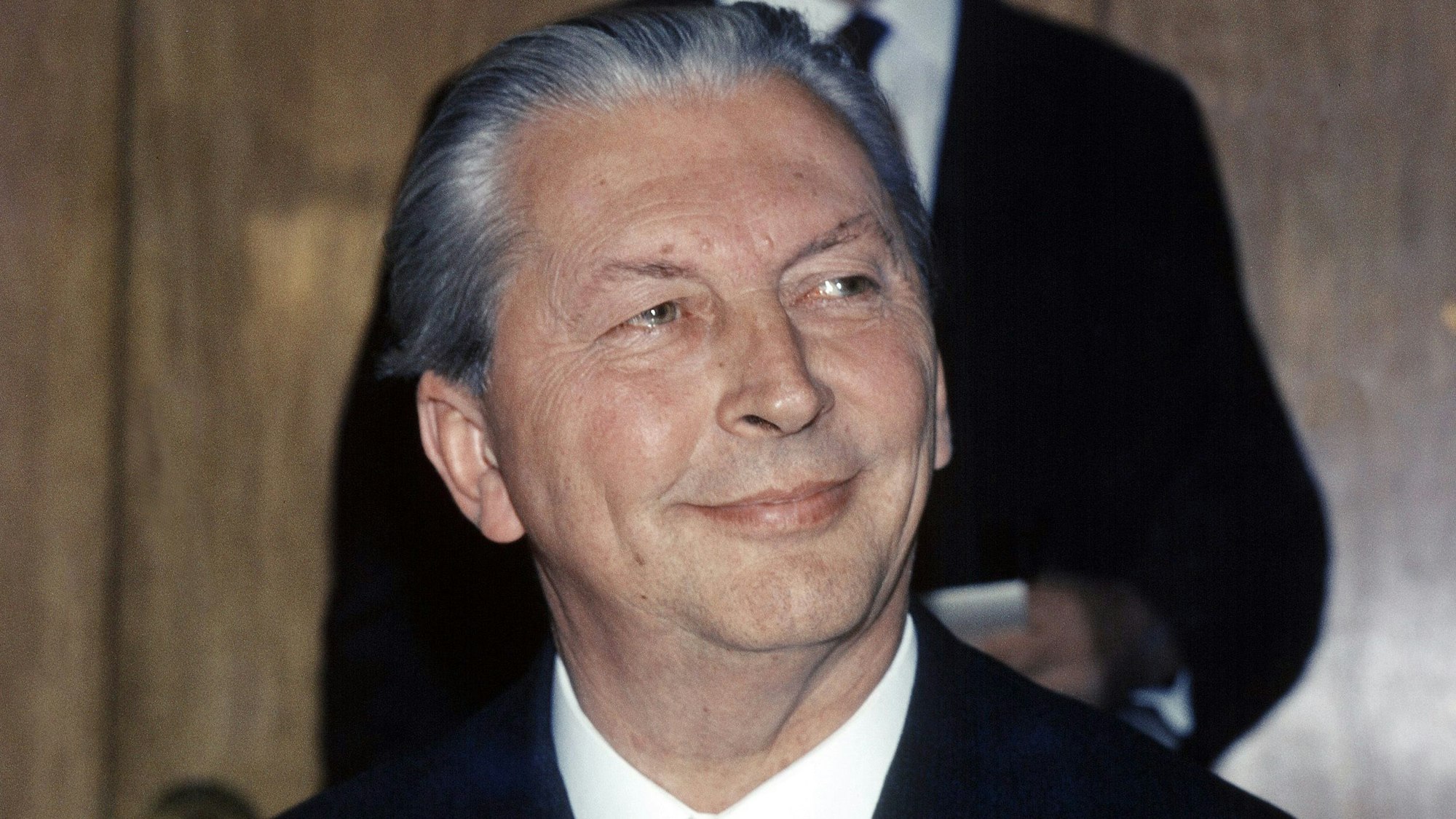 Kurt Georg Kiesinger nach einer Rede.
