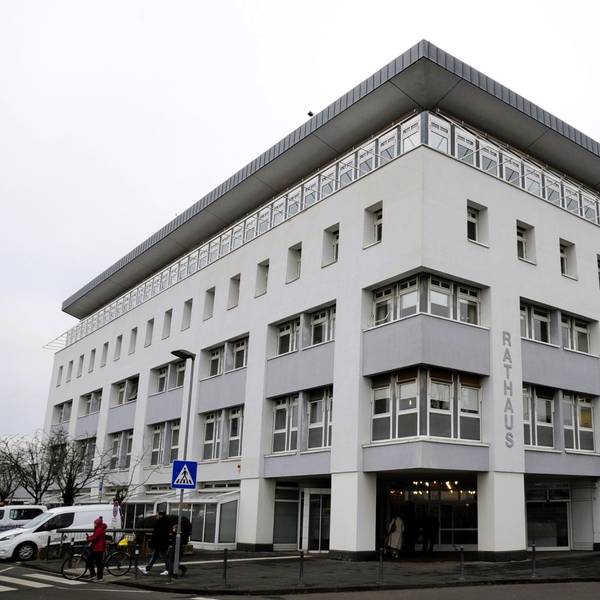 Das Bild zeigt das Rathaus in Erftstadt-Liblar