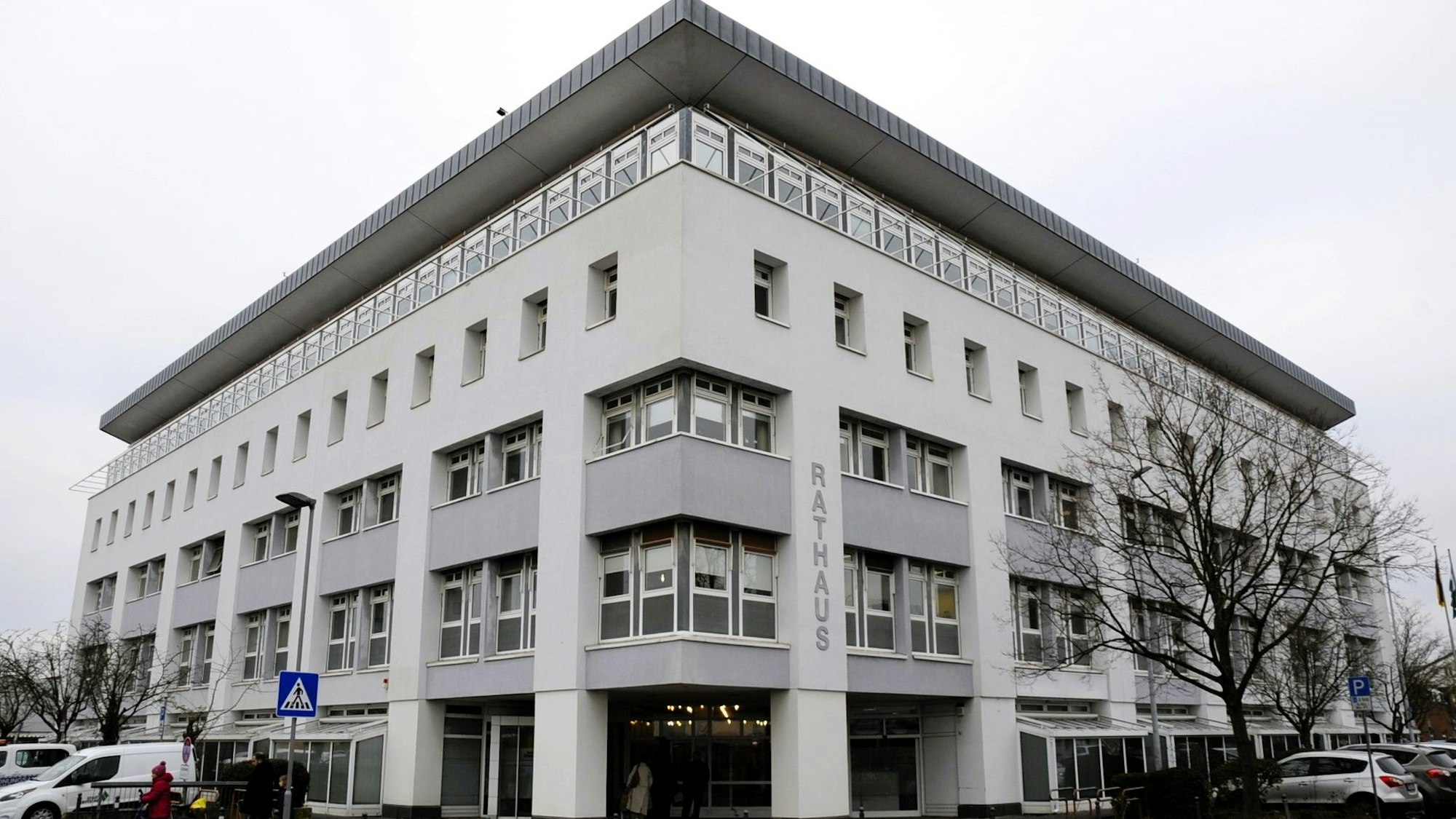 Zu sehen ist das Rathaus der Stadt Erftstadt.