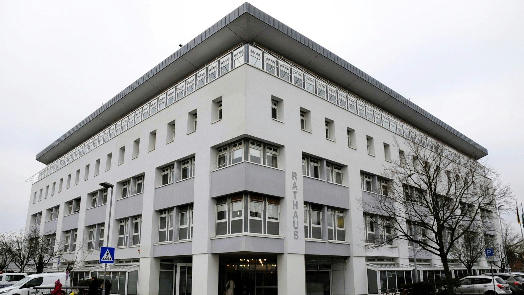 Zu sehen ist das Rathaus der Stadt Erftstadt.