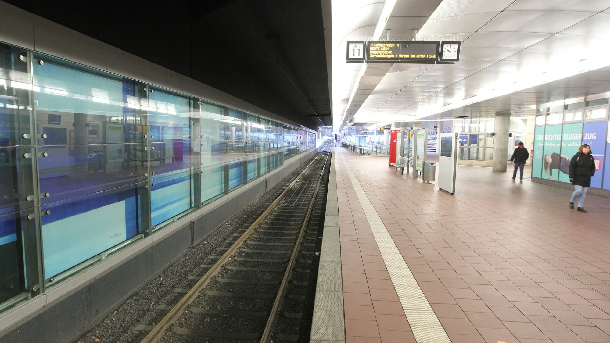 Gähnende Leere herrschte in Siegburg am Busbahnhof und der Endhaltestelle der Linie 66 der SWB am vergangenen Freitag, 7. Februar.