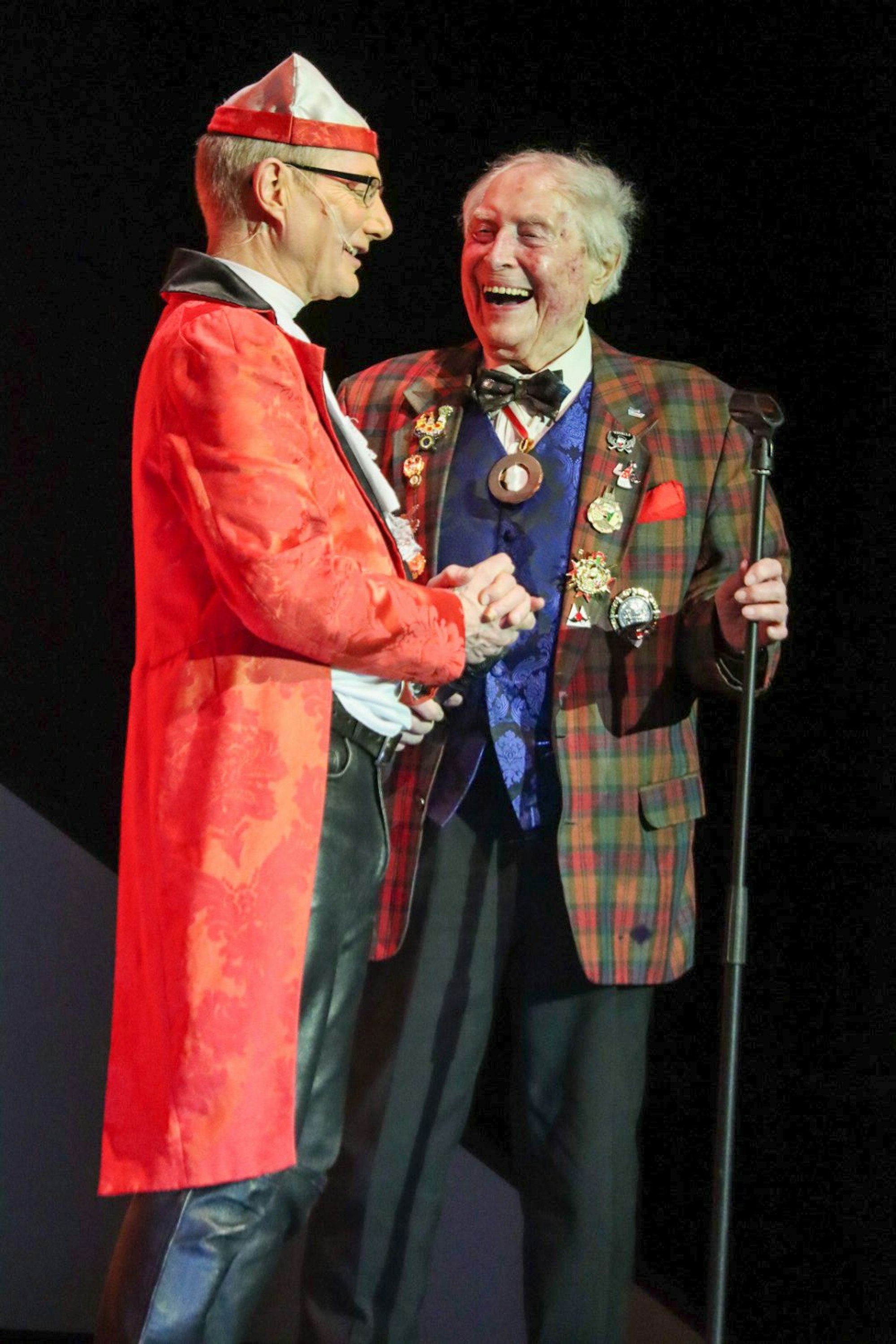 Ludwig Sebus (r.) war am Samstag zu Gast bei Fatal Banal, auf dem Bild ist er mit dem Präsidenten Christoph Stubbe zu sehen.