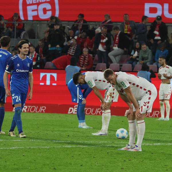 Im Hinspiel Mitte September war der 1. FC Köln um Steffen Tigges (vorne) und Dejan Ljubicic klar dominant, doch am Ende behielt der SC Magdeburg mit 2:1 die Oberhand.