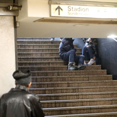Auf dem Treppenabgang zur U-Bahn am Neumarkt werden häufig Drogen konsumiert und mit Rauschgift gedealt.