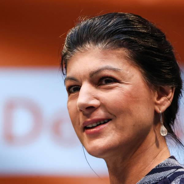 Sahra Wagenknecht, Kanzlerkandidatin und Bundesvorsitzende des Bündnis Sahra Wagenknecht (BSW), spricht auf einer Veranstaltung. (Archivbild)