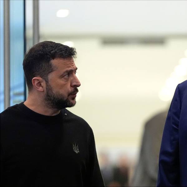 ARCHIV - 27.09.2024, USA, New York: Der republikanische Präsidentschaftskandidat und ehemalige Präsident Donald Trump (r) trifft Wolodymyr Selenskyj, Präsident der Ukraine, im Trump Tower.