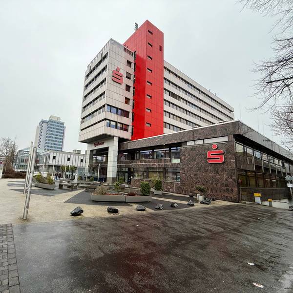 Die Hauptstelle der Sparkasse Leverkusen