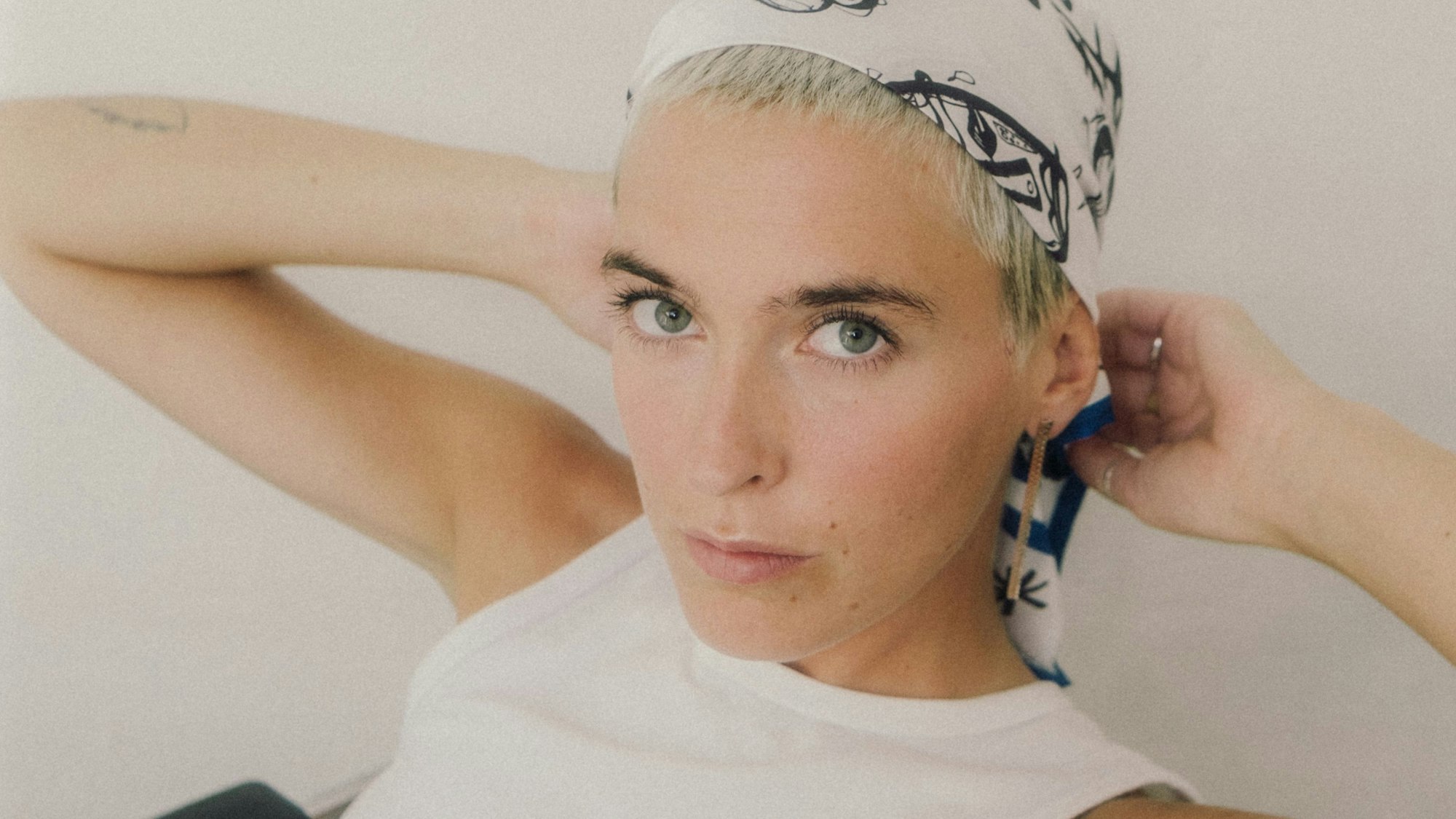 Ein Porträtfoto von Karolin Gärtner.