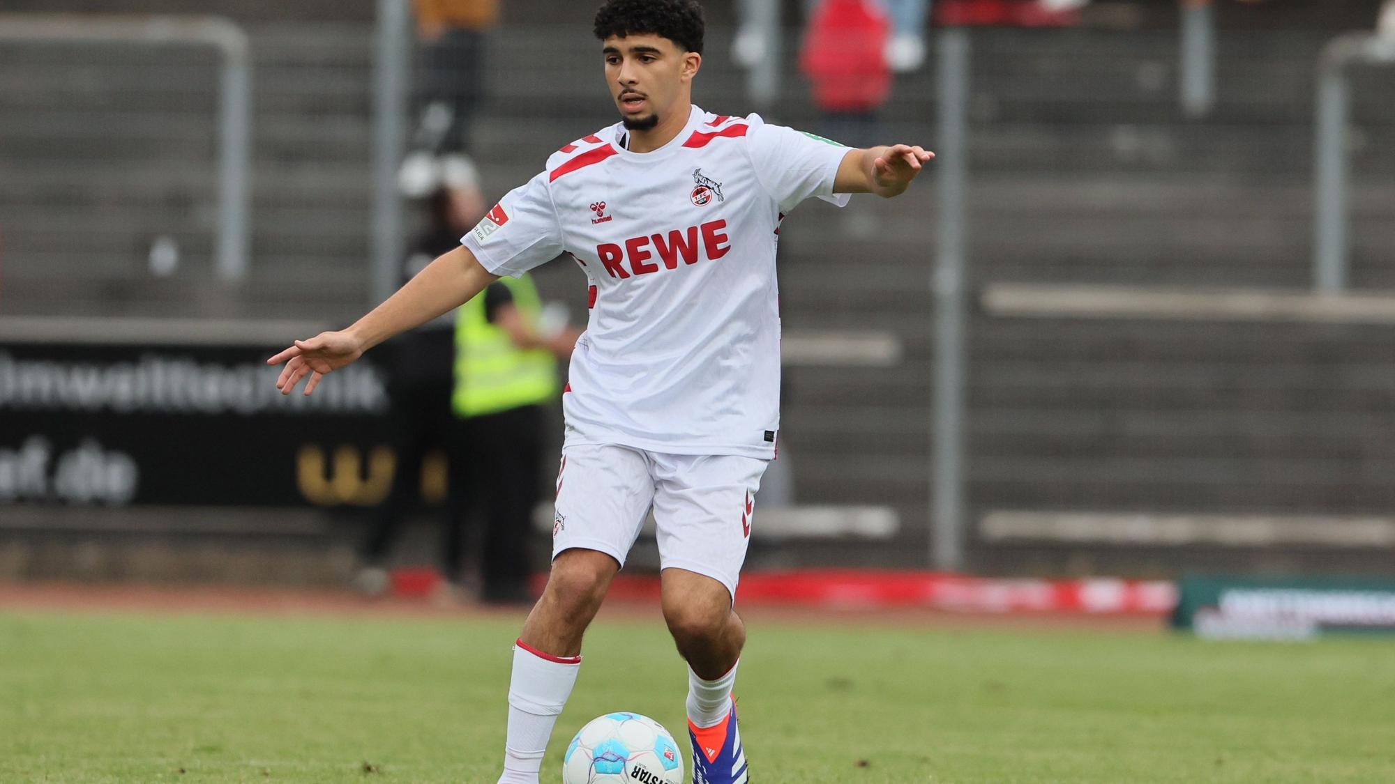 Testspiel im Leimbachstadion in Siegen, Sportfreunde Siegen (Oberliga Wetsfalen) vs. 1. FC Köln, Fayssal harchaoui (1. FC Köln), 05.07.2024, Bild: Herbert Bucco