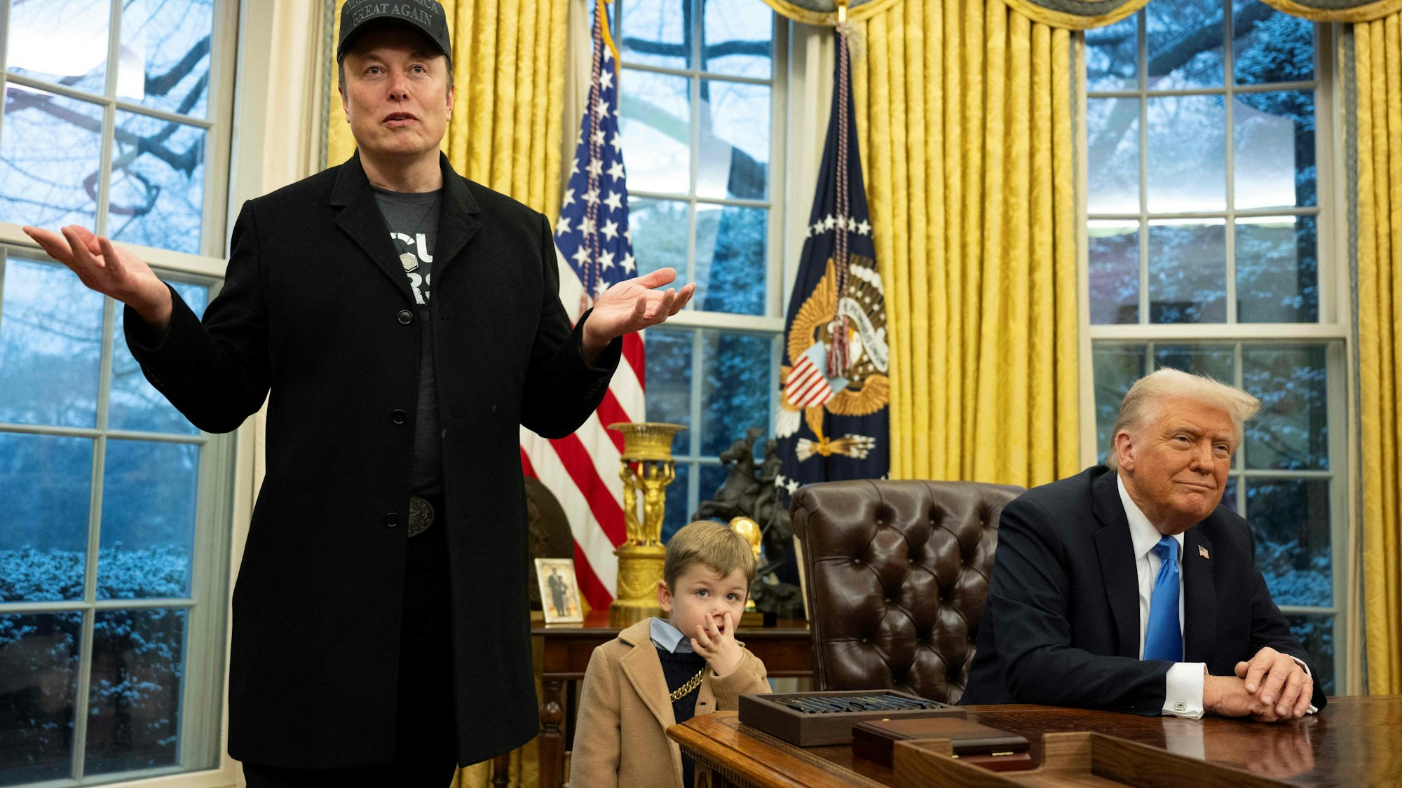 Der Tech-Milliardär Elon Musk, der von Präsident Donald Trump mit der Leitung der Bemühungen um Kostensenkungen auf Bundesebene betraut wurde, sagte, die Vereinigten Staaten würden ohne Haushaltskürzungen „bankrott“ gehen. Musk leitet die Bemühungen im Rahmen des neu geschaffenen Department of Government Efficiency (DOGE) und sprach im Weißen Haus mit Trump, der in den letzten Wochen eine Reihe von Anordnungen zur Kürzung der Bundesausgaben erlassen hat.