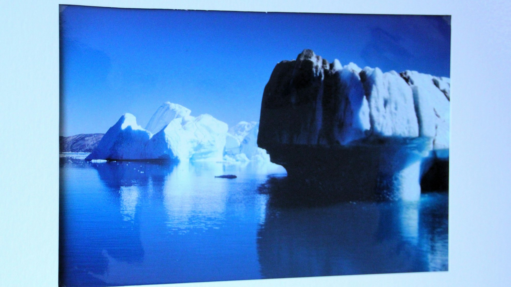 Ein analoges Bild grönländischer Eisberge