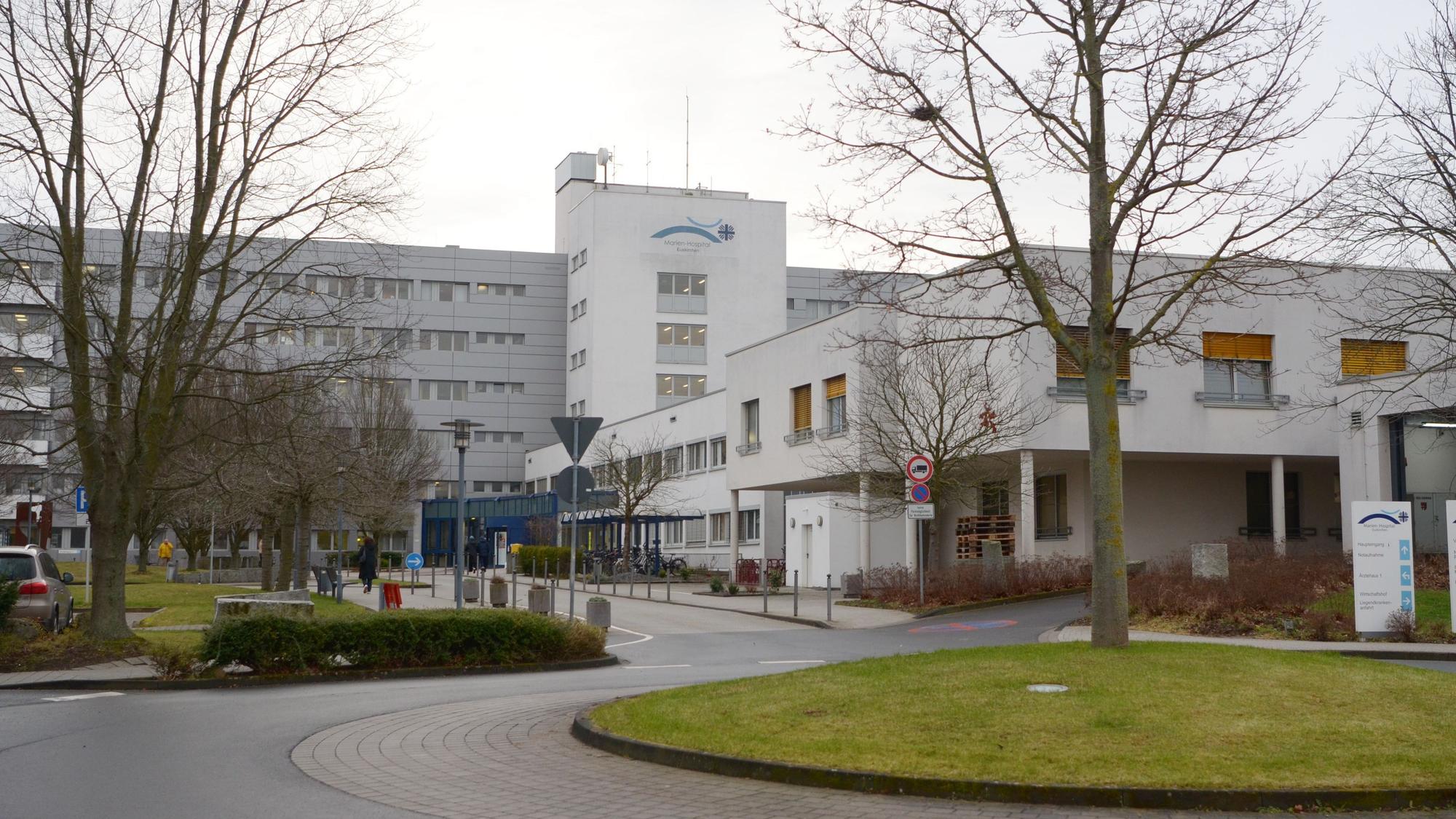 Das Bild zeigt das Gebäude des Marien-Hospitals.