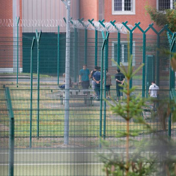 Insassen in der Unterbringungseinrichtung für Ausreisepflichtige (UfA).