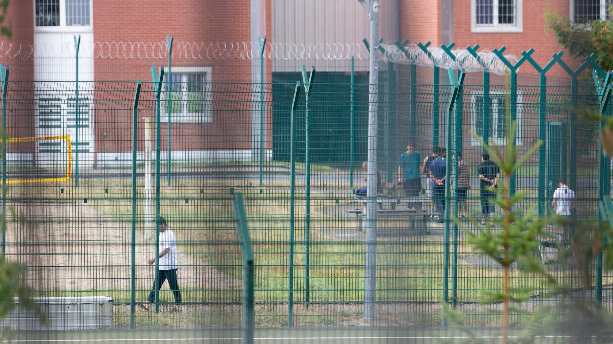 Insassen in der Unterbringungseinrichtung für Ausreisepflichtige (UfA).