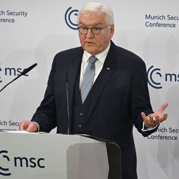 Bundespräsident Frank-Walter Steinmeier spricht zu Beginn der 61. Münchner Sicherheitskonferenz (MSC), die vom 14. bis zum 16. Februar 2025 im Hotel Bayerischer Hof in München stattfindet.