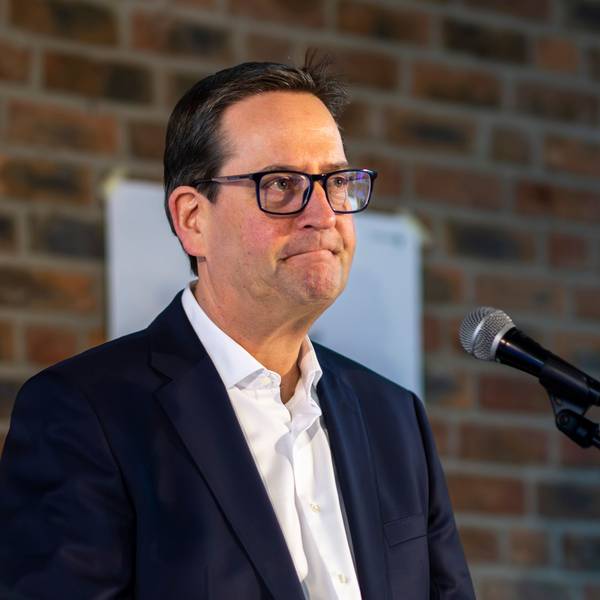 Das Bild zeigt Markus Herbrand am Rednerpult.