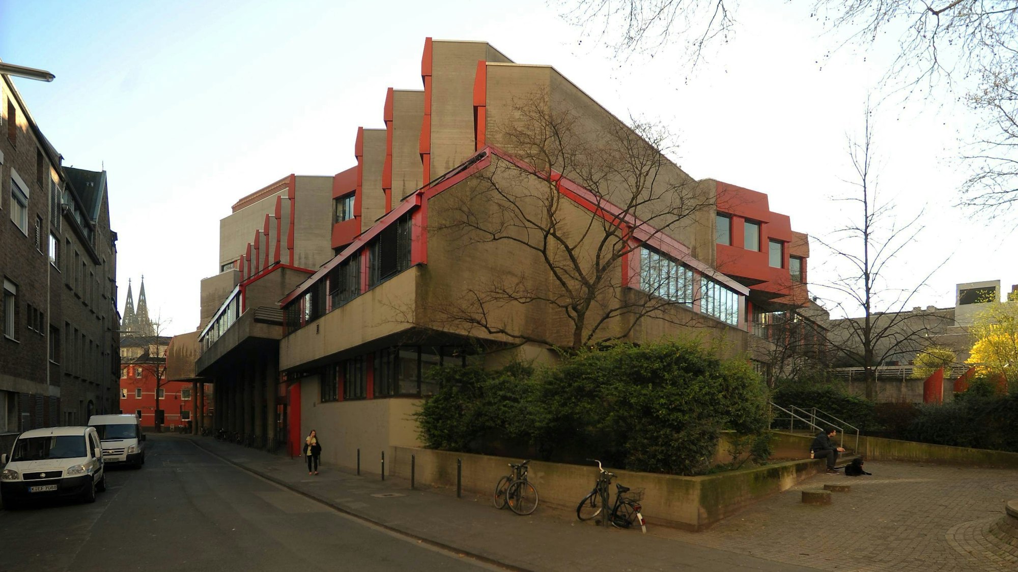 Hauptgebäude der Hochschule für Musik und Tanz Köln, Unter Krahnenbäumen 87