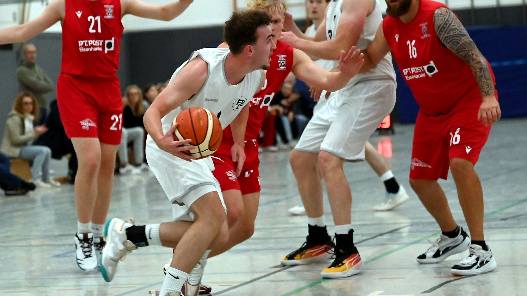 Jan Forreiter (vorne) von Fast-Break Leverkusen