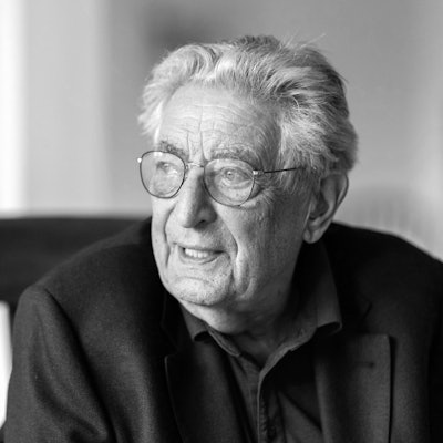 Gerhart Baum (FDP), früherer Bundesinnenminister, aufgenommen in seiner Kölner Wohnung.