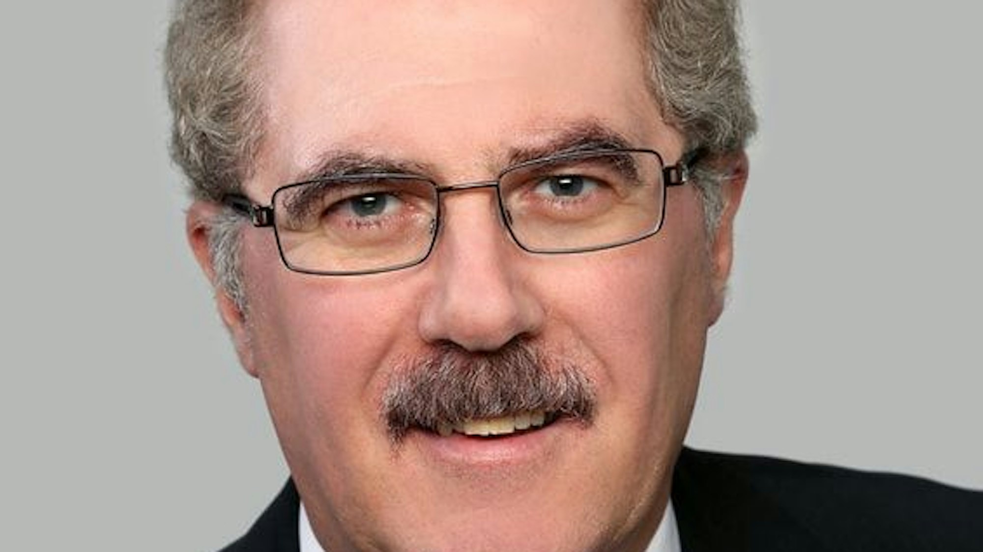 Professor Klaus Larres