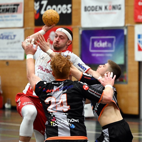29.11.2024, Handball-Longercher SC Köln-Berg. Panther
hinten: Jonas Kämper (Longerich)
Foto: Uli Herhaus