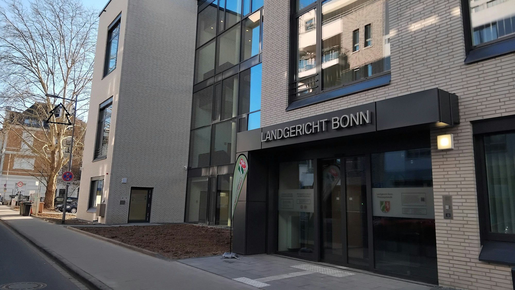 In der Siegburger Außenstelle des Bonner Landgerichts wird erstmals ein Kapitalverbrechen verhandelt.