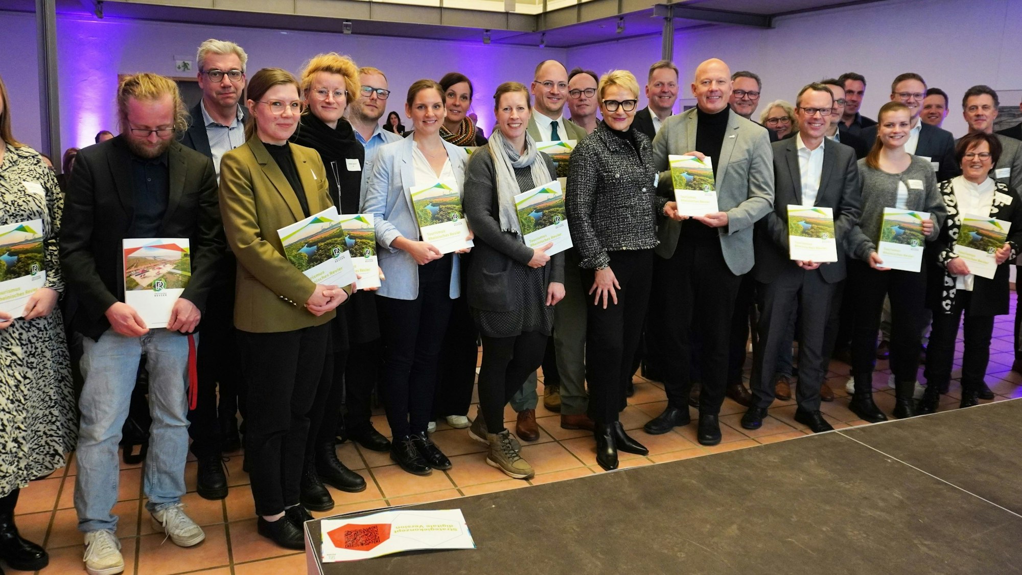 Das Foto zeigt Akteure, die am Tourismuskonzept beteiligt waren.