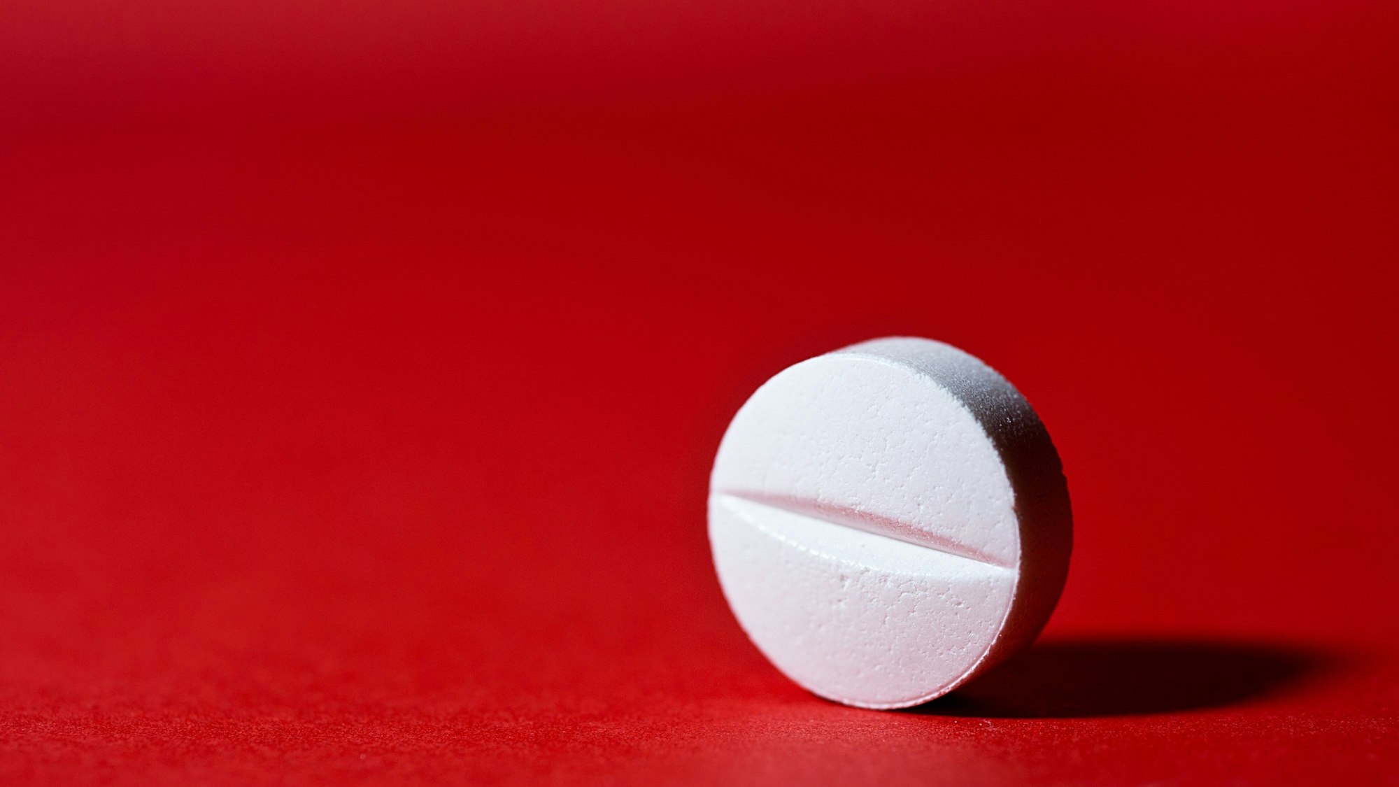 In der therapeutischen Dosis unbedenklich, kann Paracetamol bei starker Überdosierung zum Tod führen.