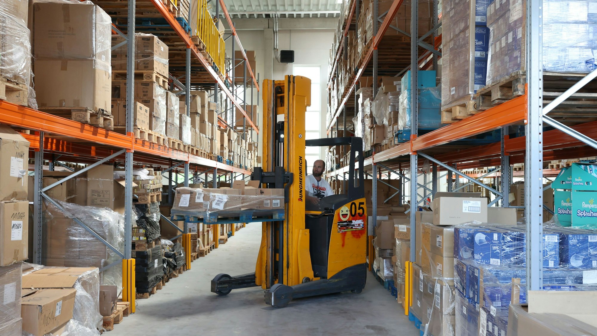 Sachspendenlager Innatura gGmbH in Gremberghoven.