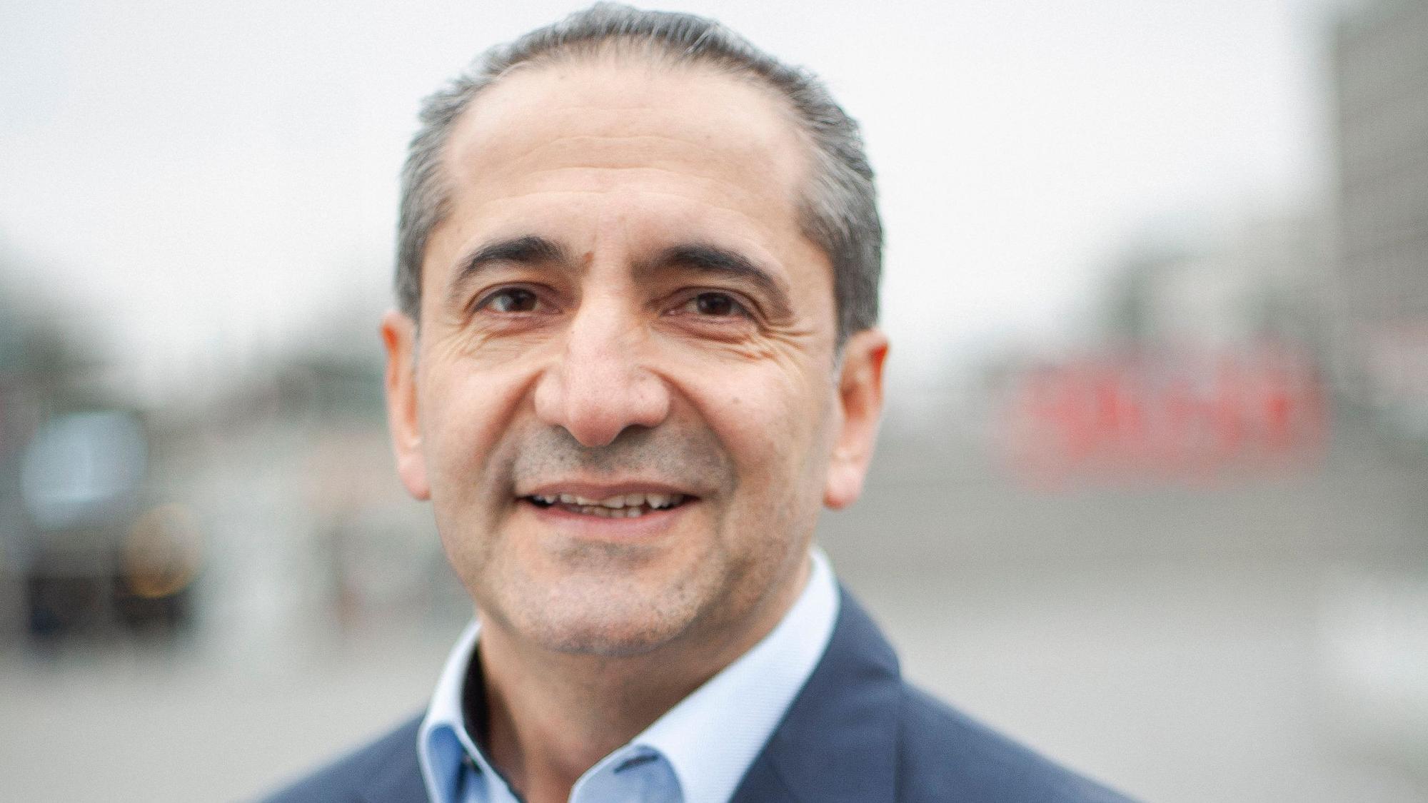 Vedat Akter von der Partei Die Linke.