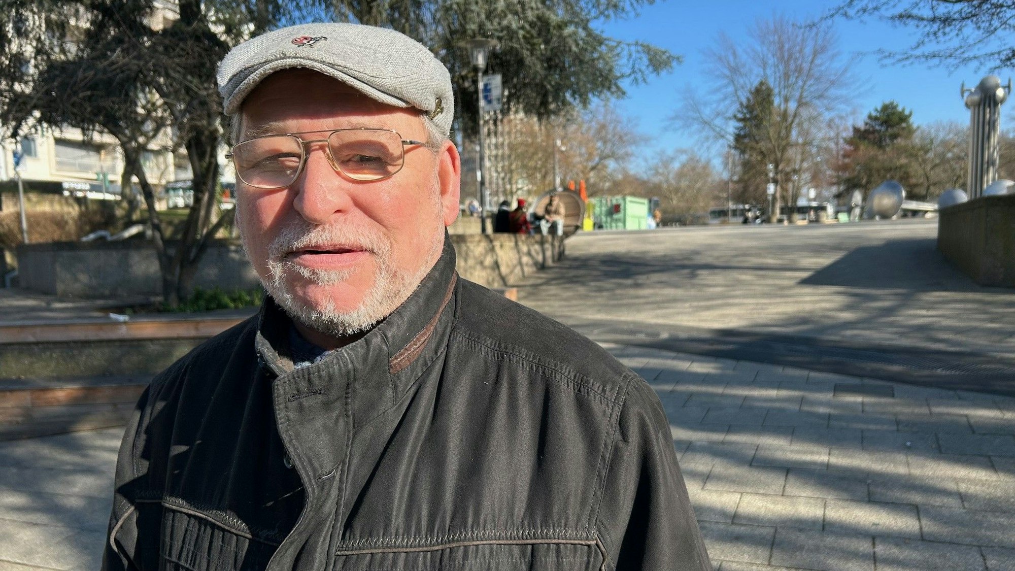 Walter Pfeiffer (64) auf dem Ebertplatz