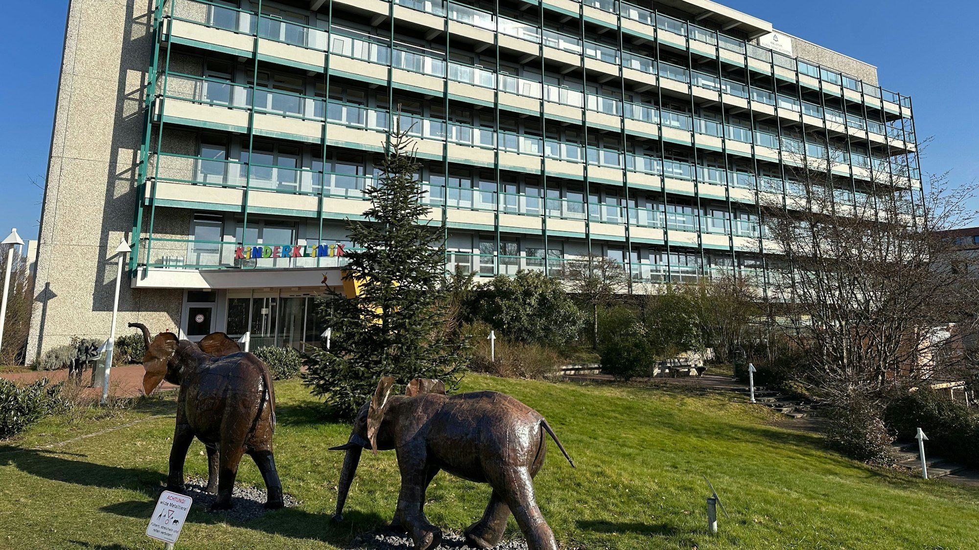 Die Kinderklinik in Sankt Augustin behält ihre Intensivstation für Neugeborene.