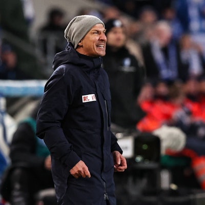 FC-Trainer Gerhard Struber musste am Freitag in Magdeburg leiden. Am Sonntag im Derby muss seine Mannschaft gegen Düsseldorf bestehen, sonst verliert sie die Tabellenführung.