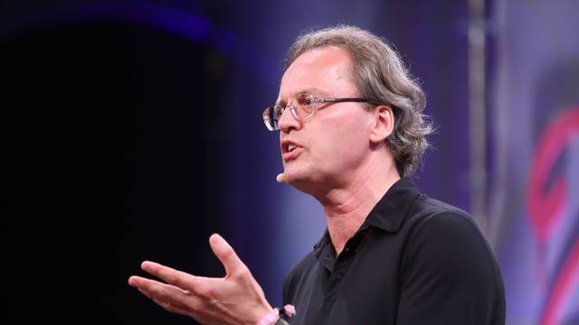 Medienwissenschaftler Bernhard Pörksen bei der Digitalmesse Re:publica (Archivbild)