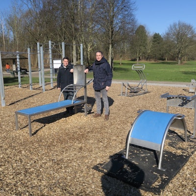 Die Bewegung an der frischen Luft wollen Volker Spelthann und Oliver Seeck (v.l.) auch im Buschpark fördern.