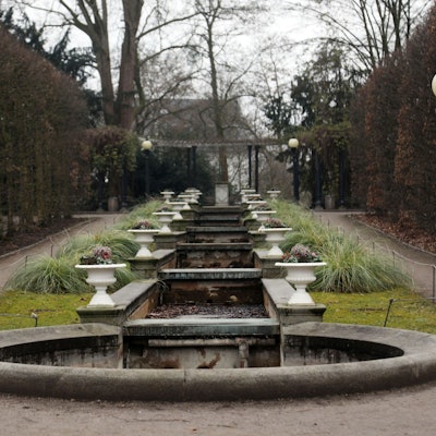Das Bild zeigt den historischen Flora-Tempel.