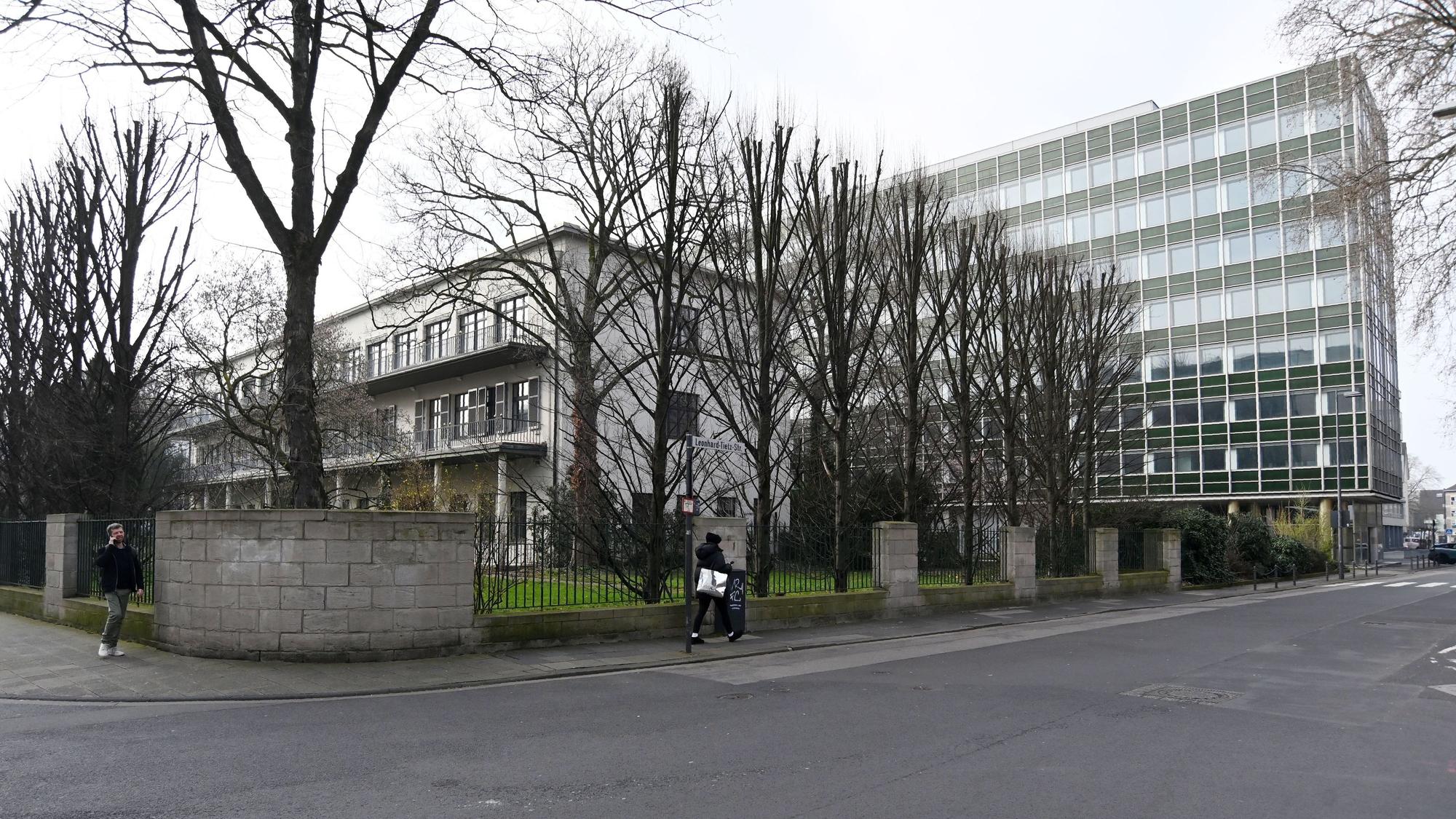 Außenansicht der ehemaligen Kaufhof-Hauptverwaltung an der Leonhard-Tietz-Straße.