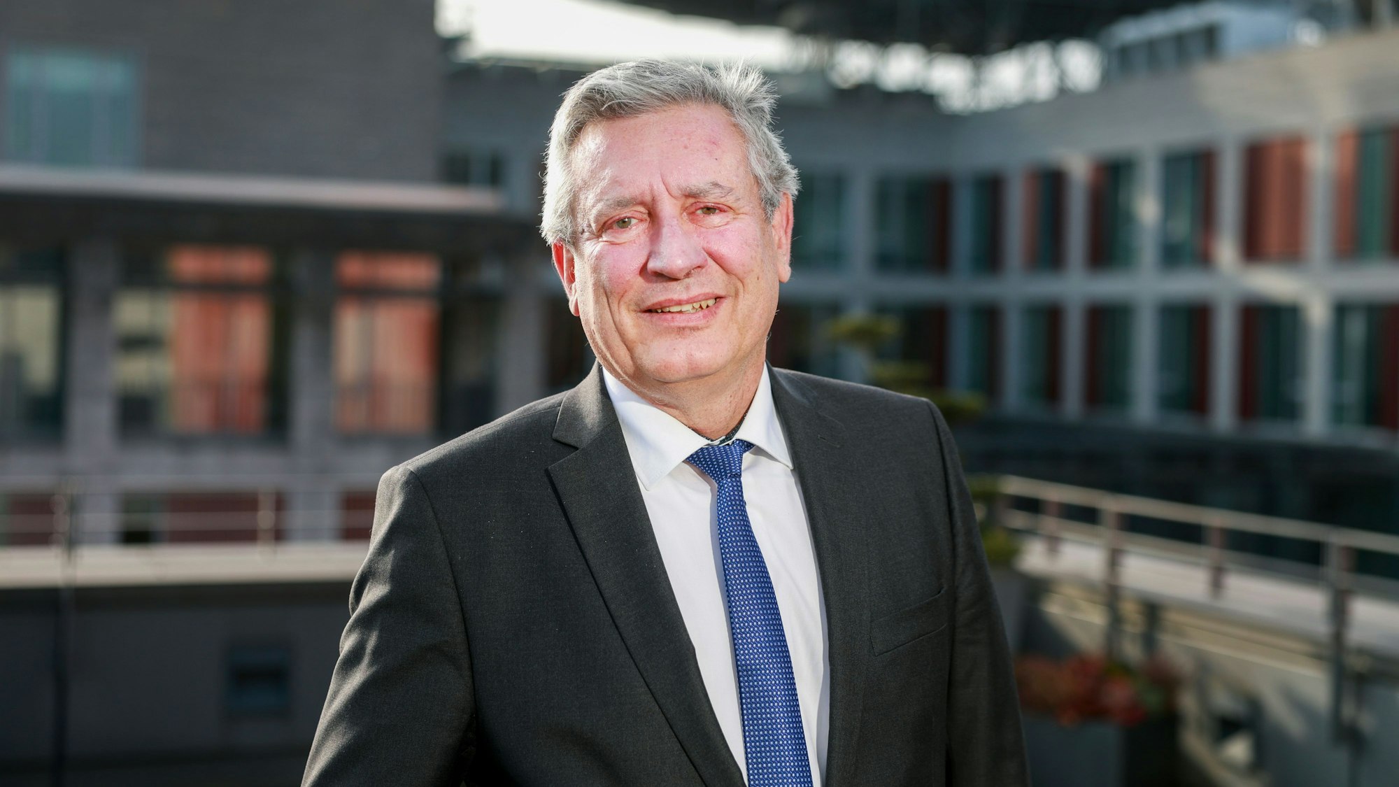 19.02.2025, Köln: Interview mit Professor Edgar Schömig, Vorsitzender der Uniklinik Köln.
Foto: Michael Bause