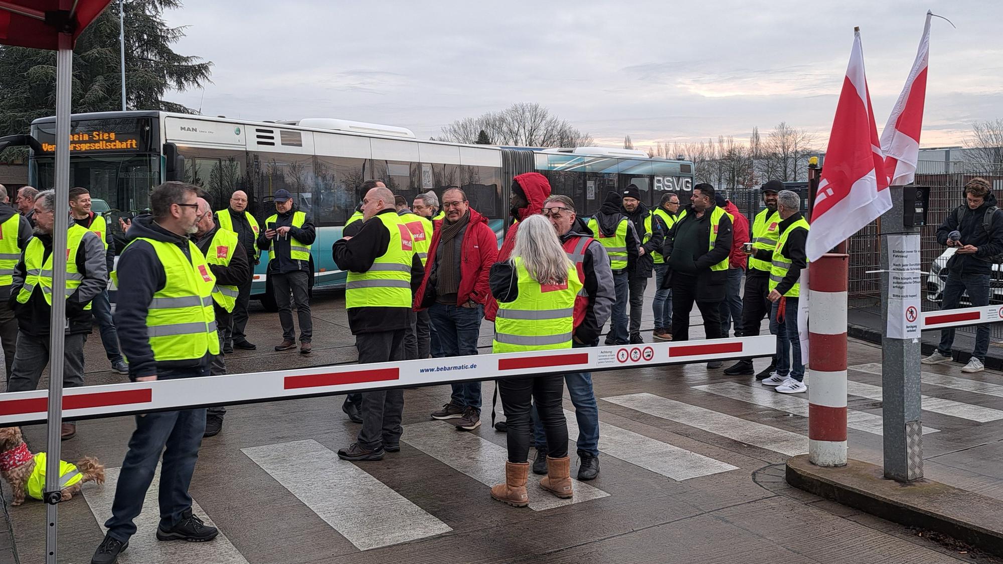 Auch am 25. Februar werden die Busse der RSVG wegen eines Streiks der Gewerkschaft Verdi in den Depots bleiben.