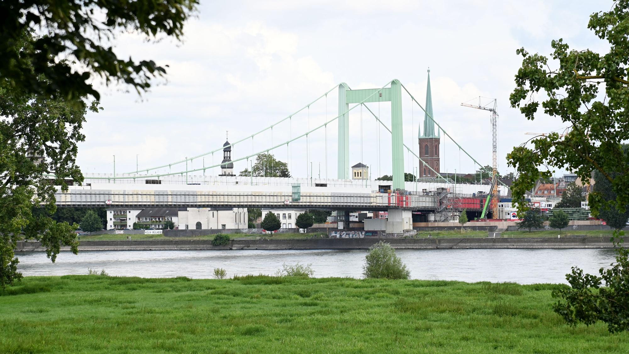 24.07.2024 Köln. Die Mülheimer Brücke. Foto: Alexander Schwaiger