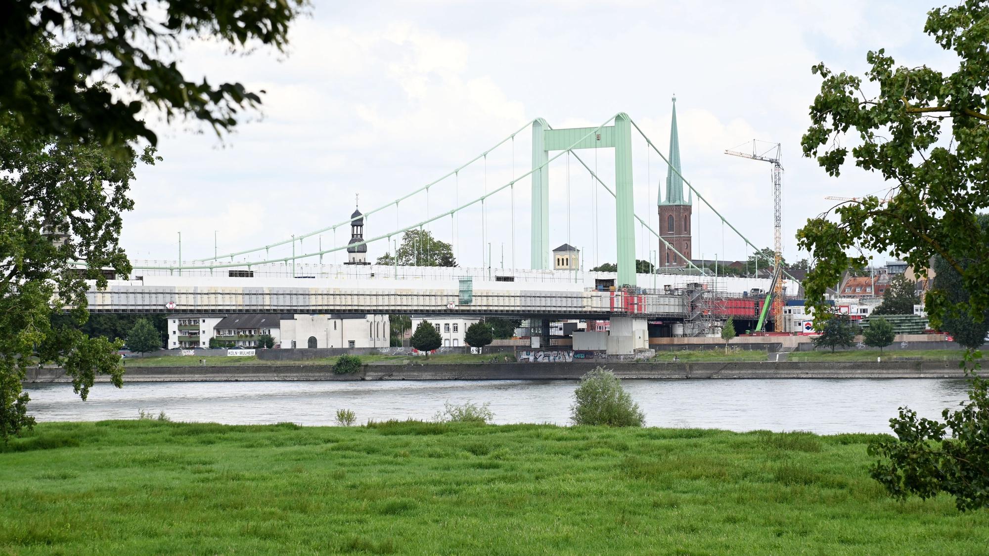 Die Mülheimer Brücke.