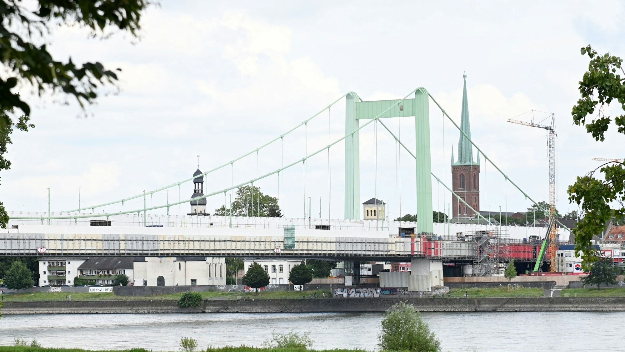 Die Mülheimer Brücke.