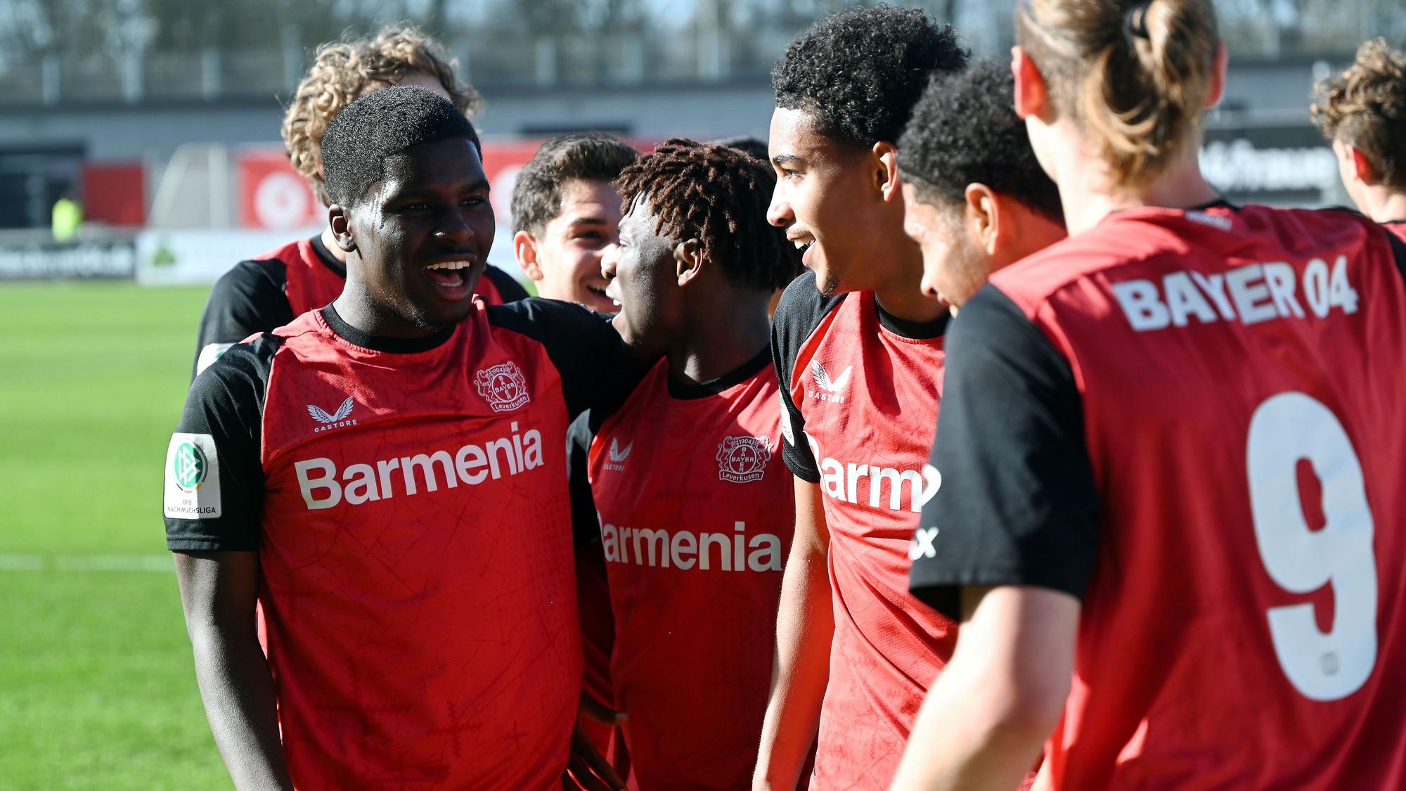 23.02.2025, Fussball-A-Jugend-Bayer 04 Leverkusen-TSG Hoffenheim
Freude nach dem 1:0 für Bayer durch Artem Stepanow (rechts(
Foto: Uli Herhaus