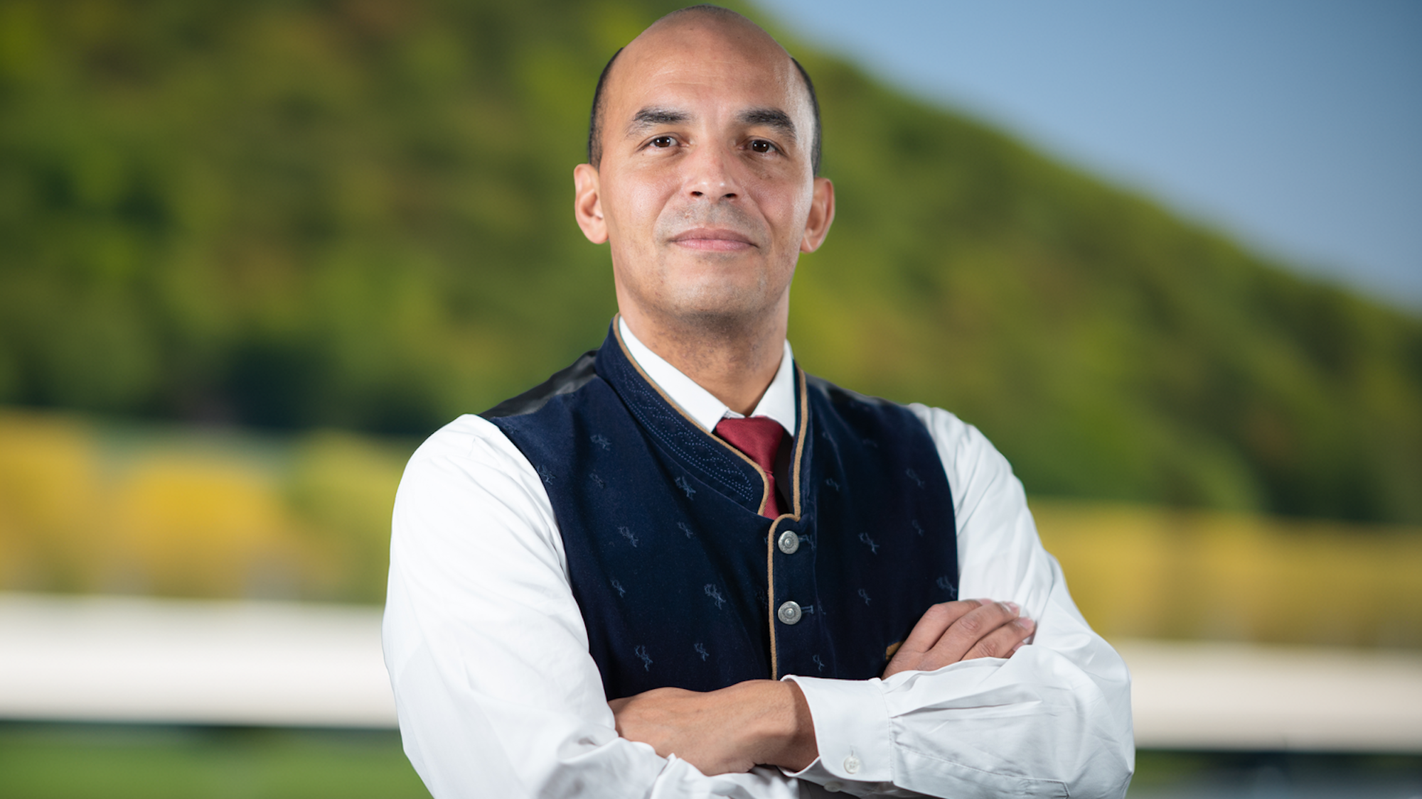 Jeremy Jason kommt nicht zur Wahlparty ins Bergheimer Kreishaus. Er fährt nach Gelsenkirchen. Dort kommt die AfD-NRW zusammen.