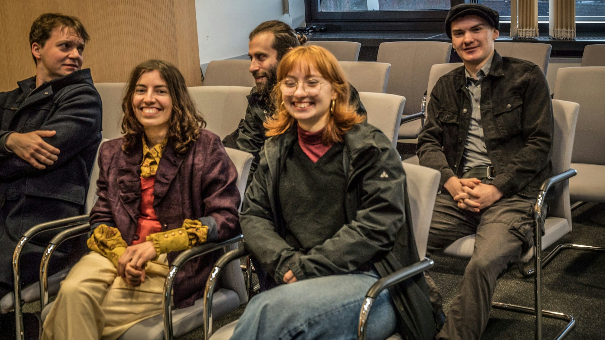 Bundestagswahl, Leute von der Linkspartei können sich freuen. Foto: Ralf Krieger