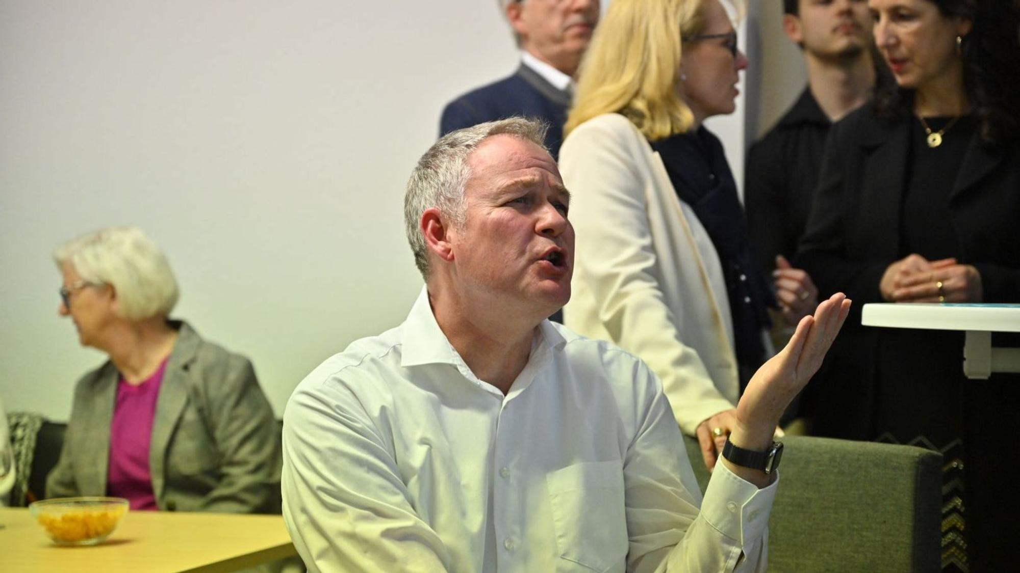 Carsten Brodesser und seine Parteikollegen.