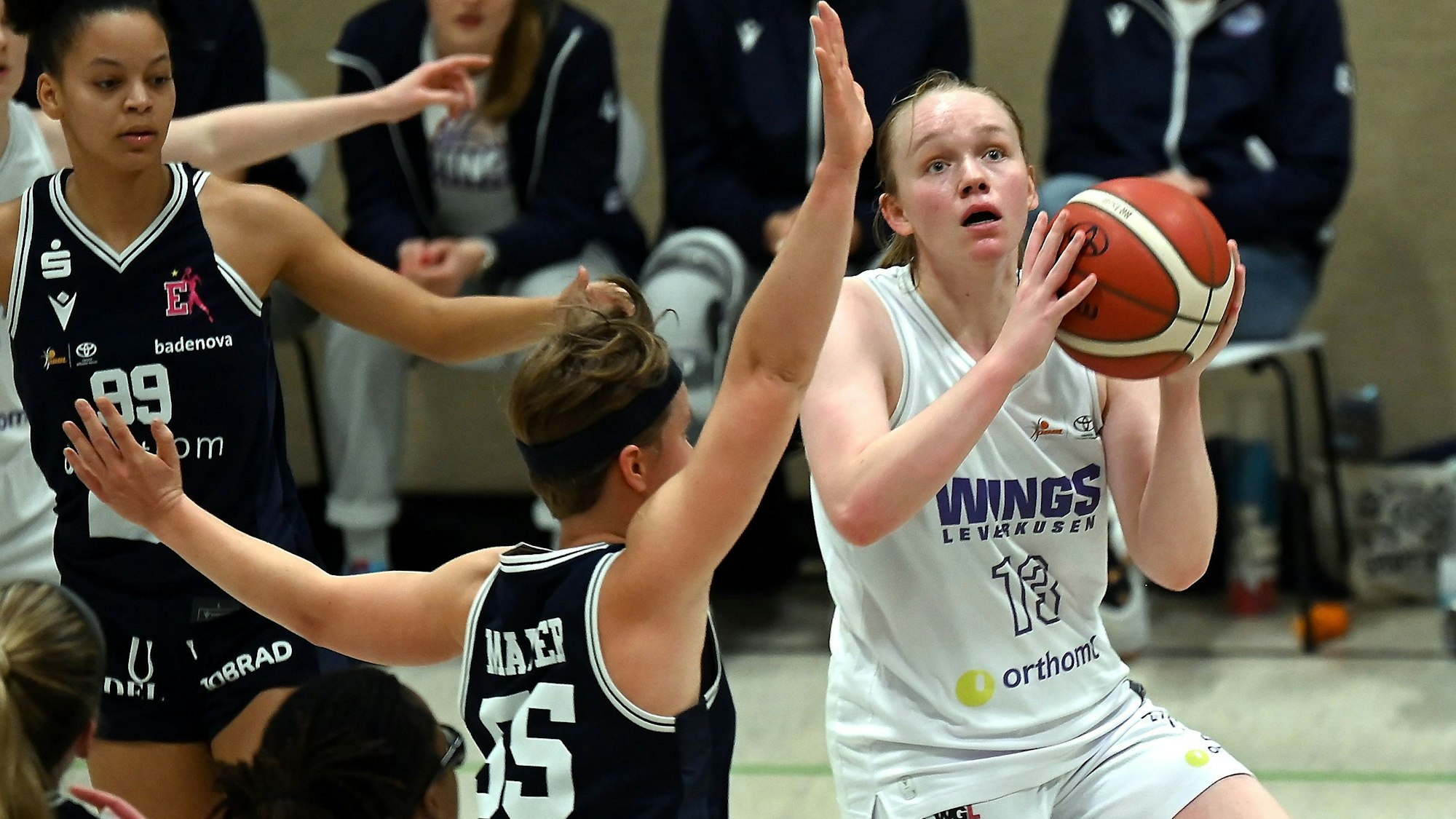 07.12.2024, Basketball-Wings Leverkusen-Freiburg
rechts: Greta Kröger (Wings)
Foto: Uli Herhaus