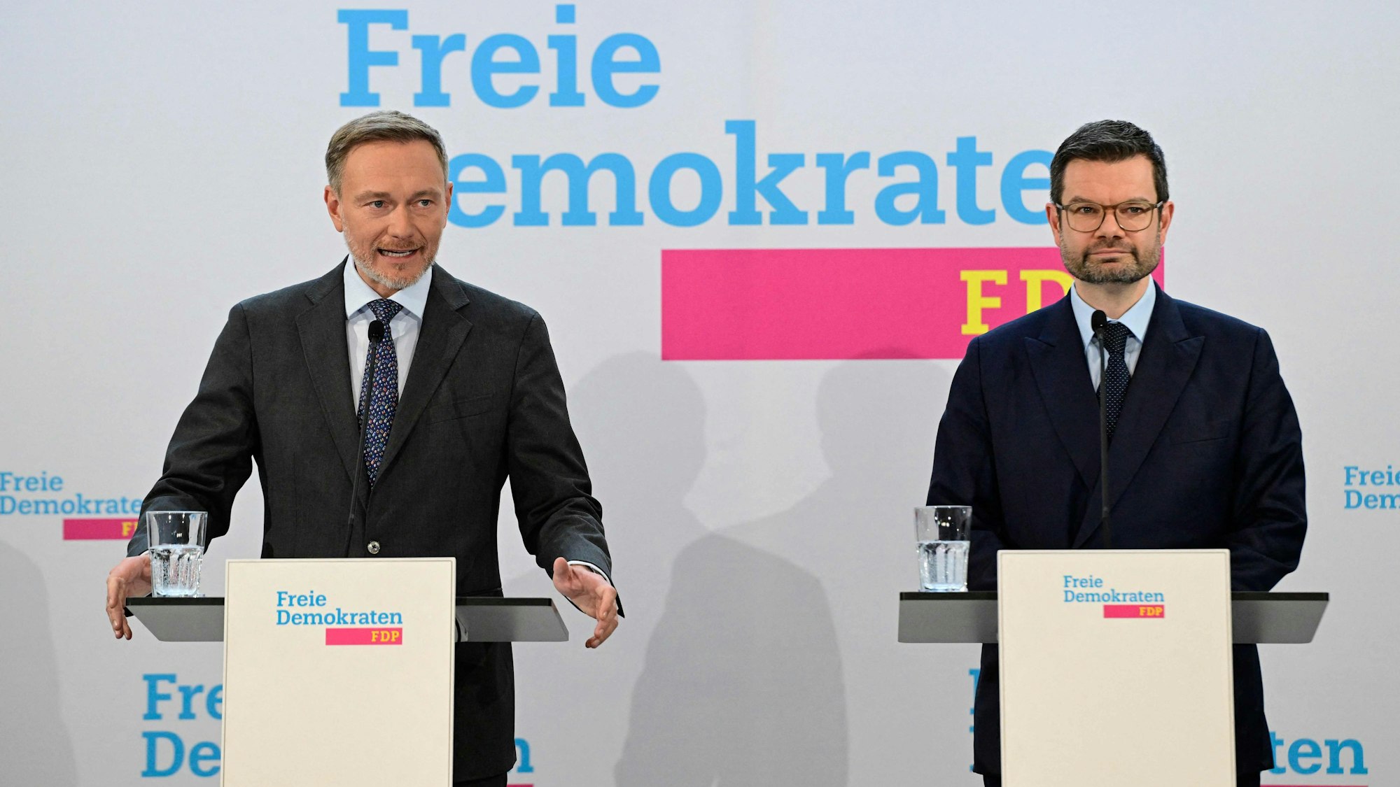 Christian Lindner (l.) und Marco Buschmann ziehen aus der Schlappe für die FDP ihre Konsequenzen.