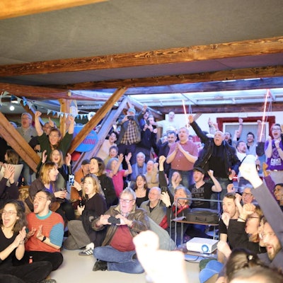 Freude bei den Kölner Linken am Sonntagabend.