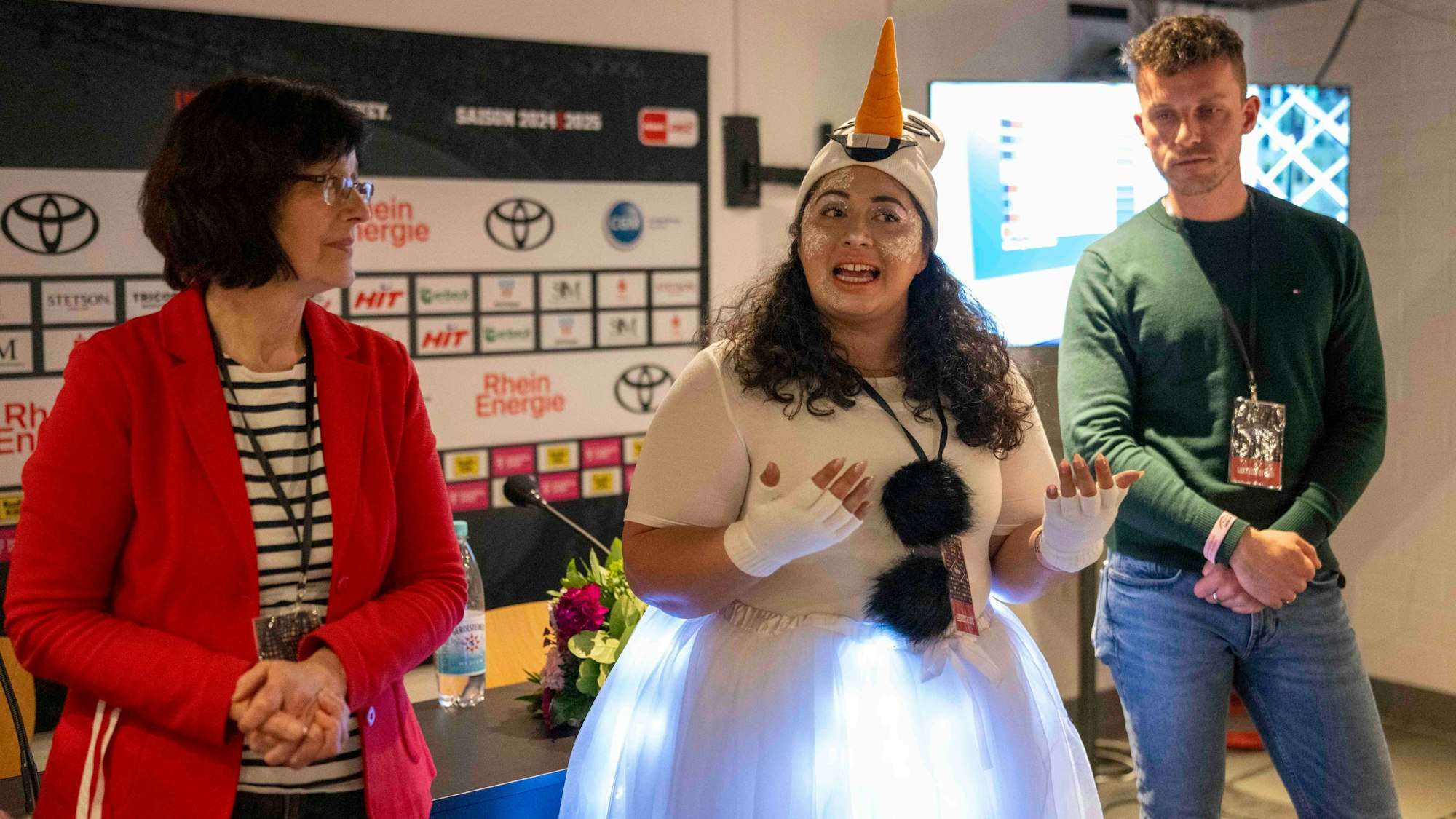 Die SPD-Kandidatin Sanae Abdi freut sich über ein knappes Direktmandat, ist vom bundesweiten Wahlergebnis aber enttäuscht.